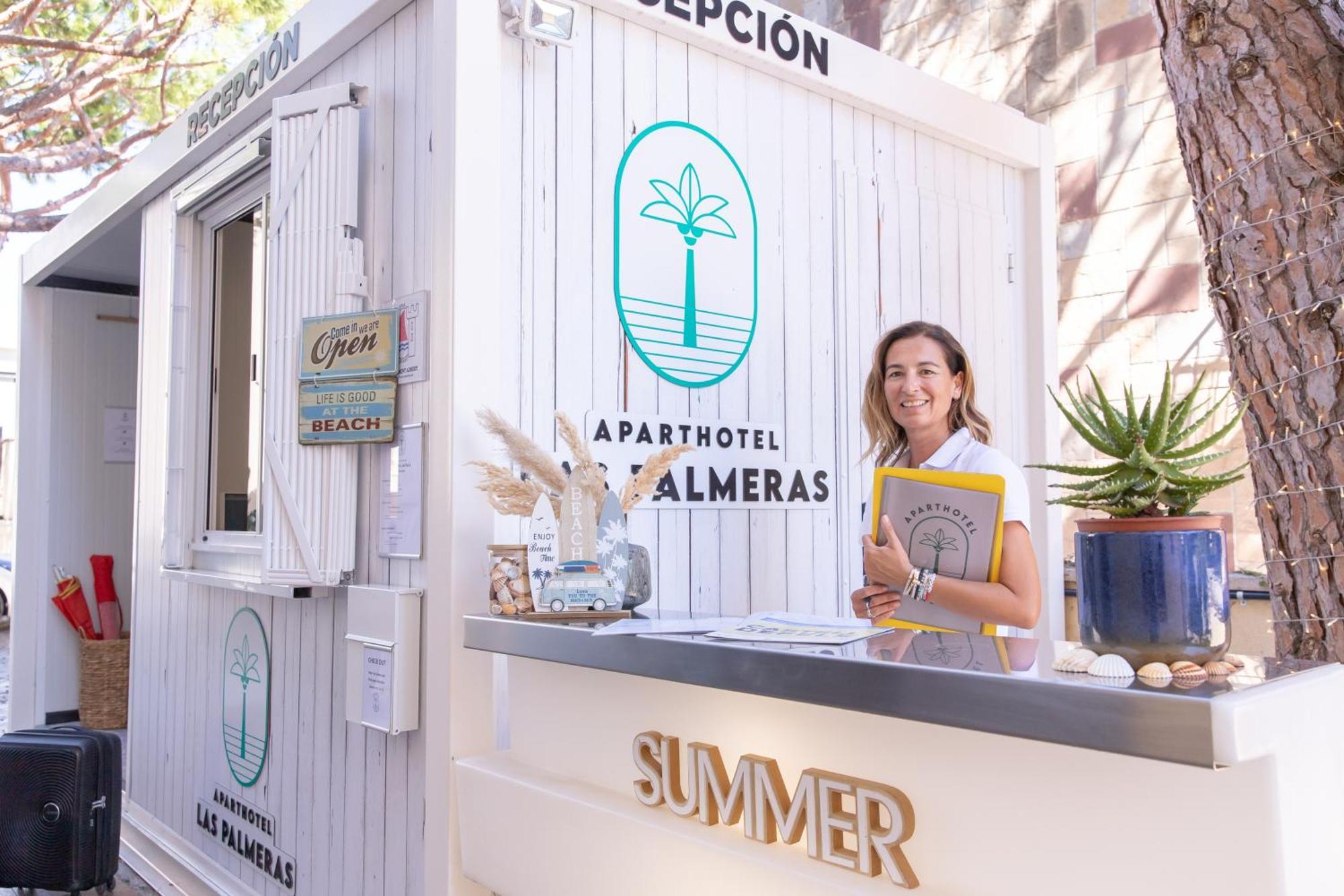 Aparthotel Las Palmeras 卡斯特尔德费尔斯 外观 照片
